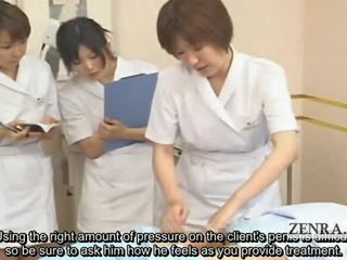 Subtitulado mujer vestida hombre desnudo japonesa paja spa grupo demonstration