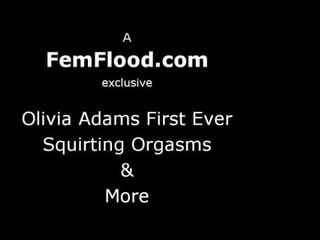 Esguichando e masturbação para stringy molhada orgasmos