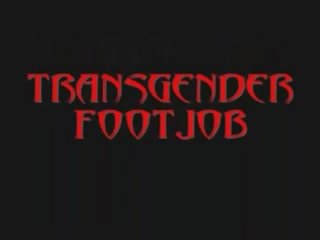 Transgender sega coi piedi